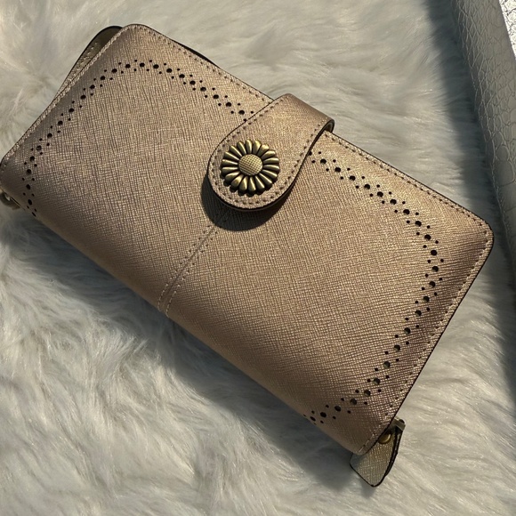 SENDEFN Wallet Leather Credit Card Holder with RFID Blocking Large Card - Picture 4 of 10